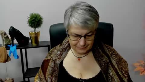 Snapshot of iris_xdesire chatting on 01/03/25, 07:06 I R I S online show from 01/03/25, 07:06