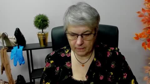Snapshot of iris_xdesire chatting on 01/07/25, 07:10 I R I S online show from 01/07/25, 07:10