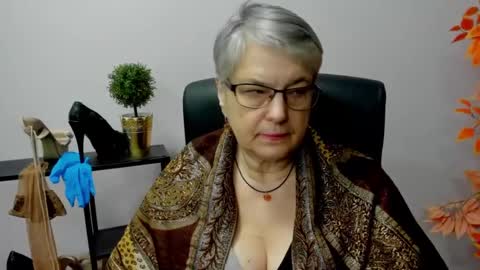 Snapshot of iris_xdesire chatting on 01/10/25, 10:50 I R I S online show from 01/10/25, 10:50