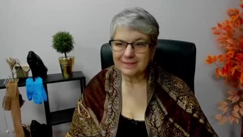 Snapshot of iris_xdesire chatting on 01/15/25, 07:37 I R I S online show from 01/15/25, 07:37