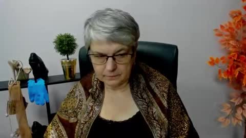 Snapshot of iris_xdesire chatting on 01/15/25, 11:00 I R I S online show from 01/15/25, 11:00
