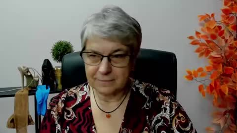 Snapshot of iris_xdesire chatting on 01/20/25, 01:42 I R I S online show from 01/20/25, 01:42