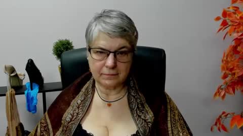 Snapshot of iris_xdesire chatting on 01/23/25, 07:54 I R I S online show from 01/23/25, 07:54