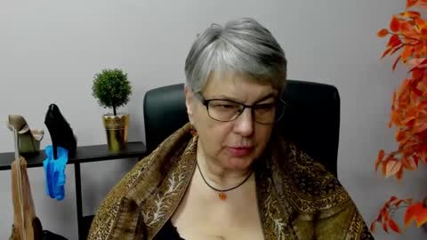 Snapshot of iris_xdesire chatting on 01/23/25, 11:04 I R I S online show from 01/23/25, 11:04