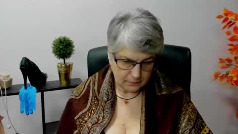Snapshot of iris_xdesire chatting on 01/30/25, 10:50 I R I S online show from 01/30/25, 10:50