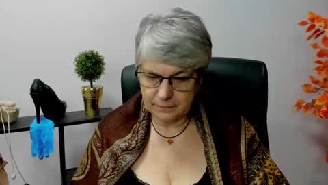 Snapshot of iris_xdesire chatting on 01/30/25, 01:53 I R I S online show from 01/30/25, 01:53