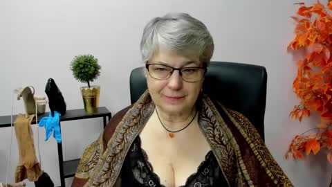 Snapshot of iris_xdesire chatting on 02/11/25, 07:12 I R I S online show from 02/11/25, 07:12
