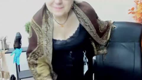 Snapshot of iris_xdesire chatting on 02/12/25, 08:16 I R I S online show from 02/12/25, 08:16