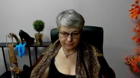 Snapshot of iris_xdesire chatting on 02/26/25, 12:03 I R I S online show from 02/26/25, 12:03