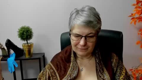 Snapshot of iris_xdesire chatting on 03/12/25, 07:46 I R I S online show from 03/12/25, 07:46