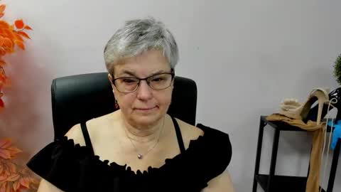 Snapshot of iris_xdesire chatting on 10/10/25, 07:51 I R I S online show from 10/10/25, 07:51