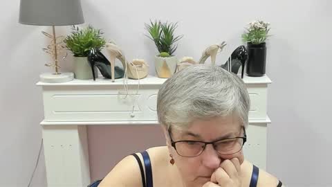 I R I S online show from 01/07/26, 07:22