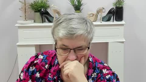 I R I S online show from 03/09/26, 07:01