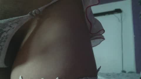 Snapshot of irisbell_ chatting on 01/10/25, 12:04 Camilla online show from 01/10/25, 12:04