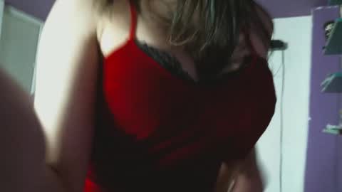 Snapshot of irisbell_ chatting on 02/01/25, 12:37 Camilla online show from 02/01/25, 12:37