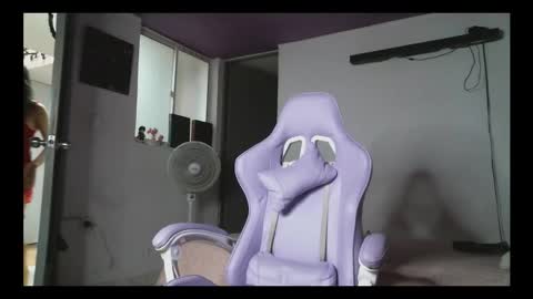 Snapshot of irisbell_ chatting on 09/20/25, 02:51 Camilla online show from 09/20/25, 02:51