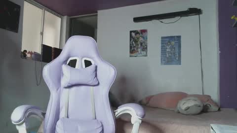 Snapshot of irisbell_ chatting on 09/27/25, 06:02 Camilla online show from 09/27/25, 06:02