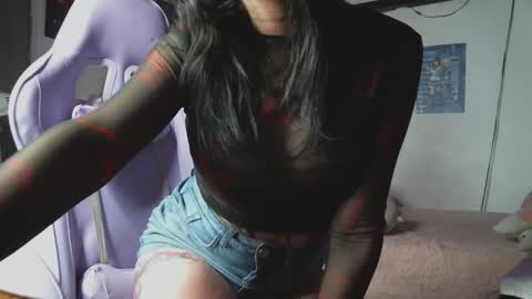 Snapshot of irisbell_ chatting on 09/29/25, 11:42 Camilla online show from 09/29/25, 11:42