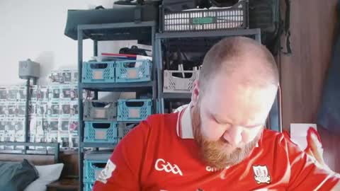 Snapshot of irishdaddy24 chatting on 05/04/26, 10:44 twitter theirishman205 online show from 05/04/26, 10:44