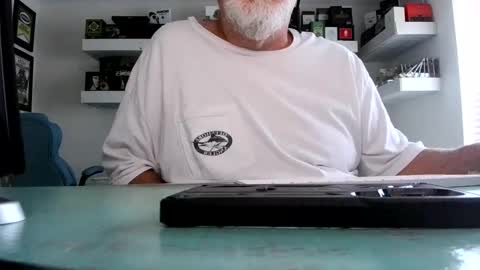 Irishdudelove online show from 09/19/25, 12:17