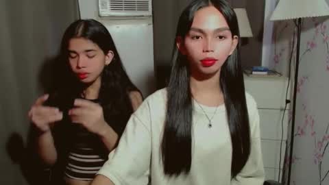 Snapshot of irishlovesyou chatting on 03/10/26, 02:27 IRISH AND TRIXIE online show from 03/10/26, 02:27