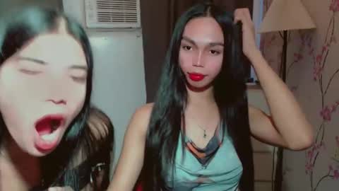 Snapshot of irishlovesyou chatting on 03/12/26, 02:50 IRISH AND TRIXIE online show from 03/12/26, 02:50