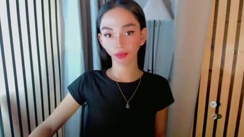 Snapshot of irishlovesyou chatting on 03/19/26, 02:04 IRISH AND TRIXIE online show from 03/19/26, 02:04