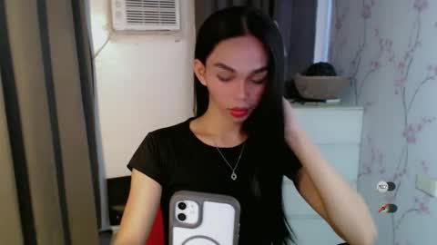 Snapshot of irishlovesyou chatting on 04/02/26, 02:53 IRISH AND TRIXIE online show from 04/02/26, 02:53