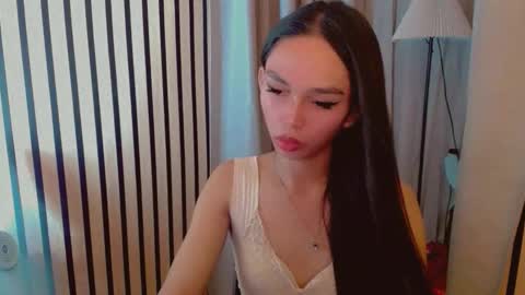 Snapshot of irishlovesyou chatting on 04/11/26, 07:56 IRISH AND TRIXIE online show from 04/11/26, 07:56