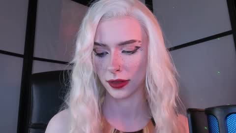 Miss Iris Fansly Miss Iris new inst.  online show from 01/06/25, 01:42