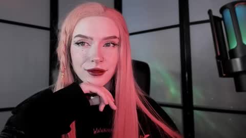 Miss Iris Fansly Miss Iris new inst.  online show from 02/20/25, 10:59