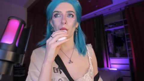 Miss Iris Fansly Miss Iris new inst.  online show from 10/30/25, 04:41