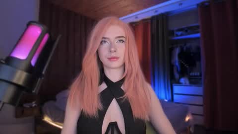 Miss Iris Fansly Miss Iris new inst.  online show from 11/25/25, 07:47