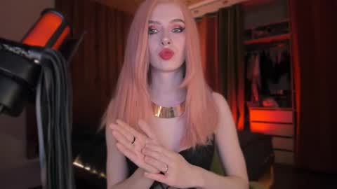 Miss Iris Fansly Miss Iris new inst.  online show from 12/05/25, 09:00