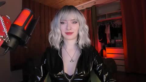 Snapshot of irisice chatting on 01/10/26, 10:58 Miss Iris Fansly Miss Iris new inst. online show from 01/10/26, 10:58