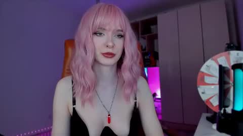 Snapshot of irisice chatting on 07/07/26, 04:33 Miss Iris Fansly Miss Iris new inst. online show from 07/07/26, 04:33