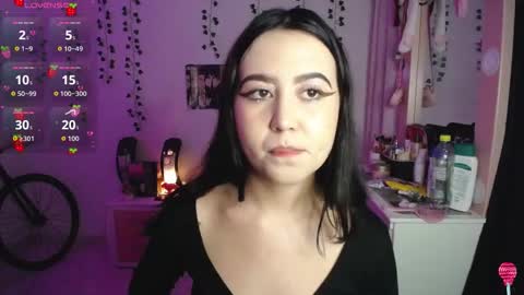 Snapshot of iriss_sky chatting on 11/19/25, 05:18 Iris online show from 11/19/25, 05:18