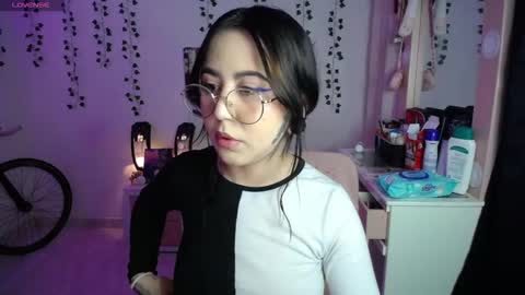 Snapshot of iriss_sky chatting on 11/27/25, 04:58 Iris online show from 11/27/25, 04:58