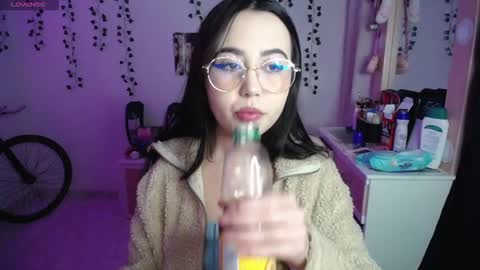 Snapshot of iriss_sky chatting on 11/28/25, 05:10 Iris online show from 11/28/25, 05:10