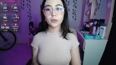 Snapshot of iriss_sky chatting on 11/29/25, 05:21 Iris online show from 11/29/25, 05:21