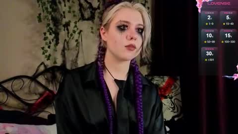 I am Cutie Iris3 online show from 10/31/25, 10:27