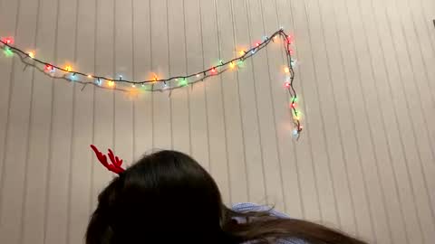 irisss31 online show from 12/30/24, 04:51