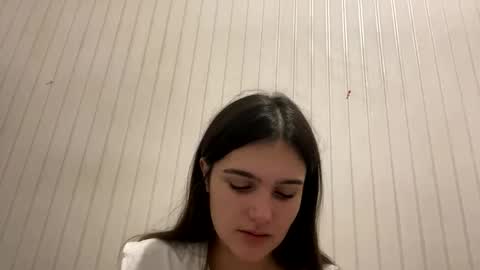 irisss31 online show from 01/01/25, 09:20