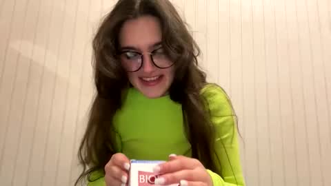 irisss31 online show from 03/03/25, 07:06