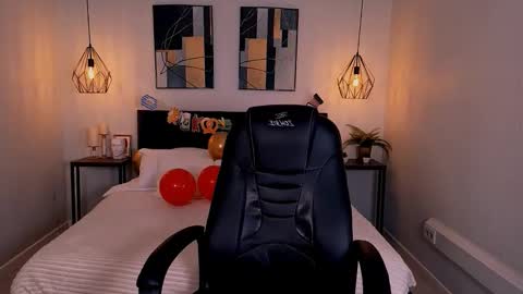  IRMA  FOLLOW ME  online show from 09/22/25, 02:30