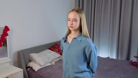 Snapshot of irmgardwoodfolk chatting on 03/22/26, 11:02 Alexa online show from 03/22/26, 11:02