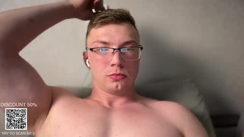 Snapshot of iron__chapman chatting on 11/20/25, 12:11 Iron online show from 11/20/25, 12:11