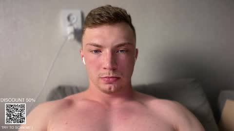 Snapshot of iron__chapman chatting on 11/21/25, 09:46 Iron online show from 11/21/25, 09:46