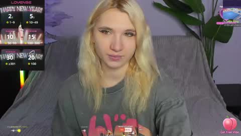 Snapshot of iron_adele chatting on 04/13/26, 02:17 Iron Adele online show from 04/13/26, 02:17