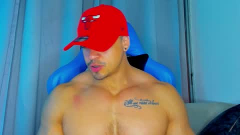 Snapshot of iron_coleman chatting on 11/22/25, 05:06 Iron online show from 11/22/25, 05:06